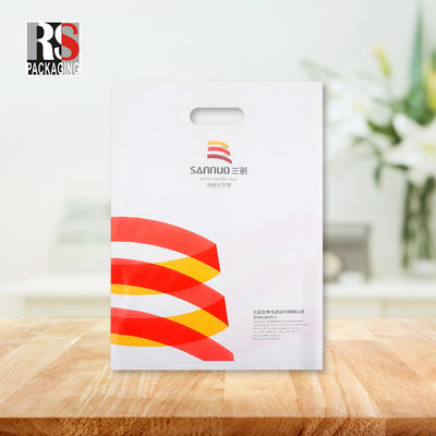 Logo imprimé sur mesure Gamme en plastique de luxe Sacs de magasinage Gamme sac pour vêtements