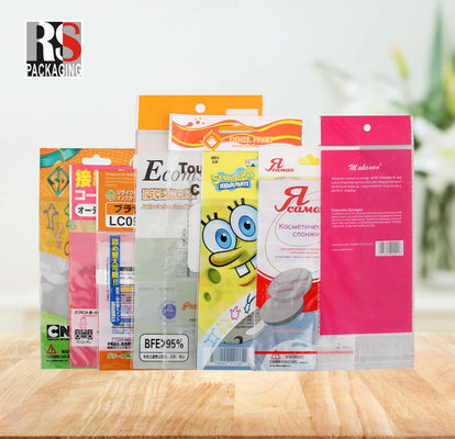 Personnaliser le sac à en-tête OPP sac poly plastique petit cadeau sac à en-tête OPP avec trou suspendu